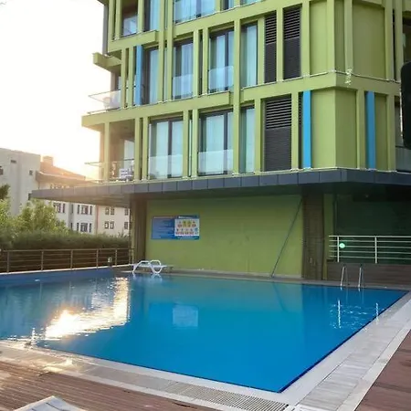 Koc Ueni Yakini Lueks Site Ici Stuedyo Daire דירה