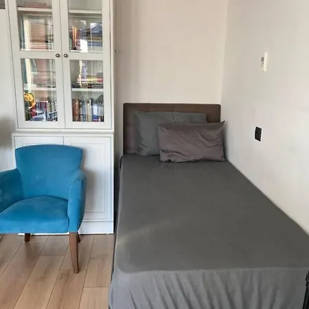Koc Ueni Yakini Lueks Site Ici Stuedyo Daire דירה *