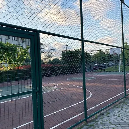 Koc Ueni Yakini Lueks Site Ici Stuedyo Daire דירה